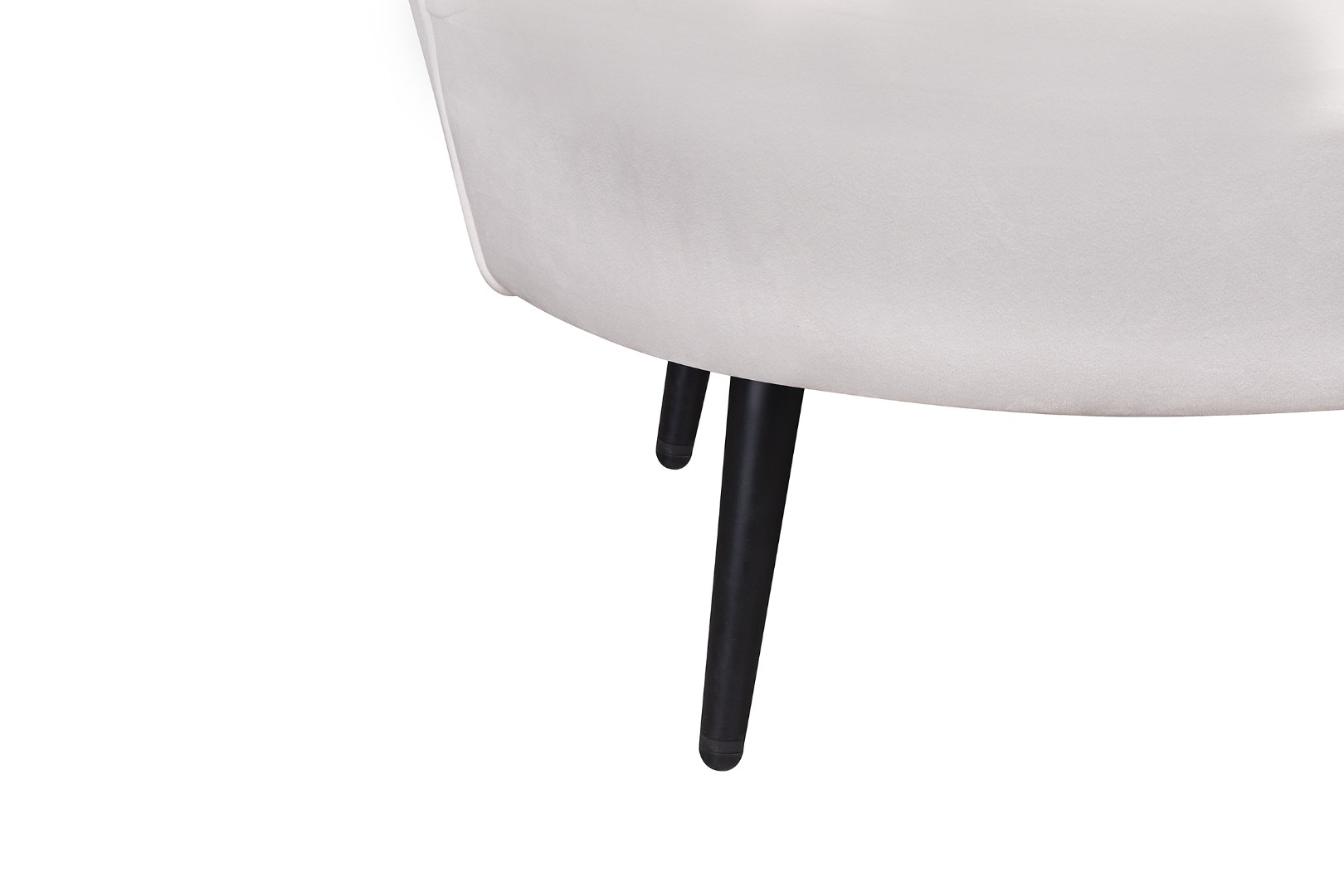 фото Диван ракушка Pearl Triple Beige на черных ножках в интерьере