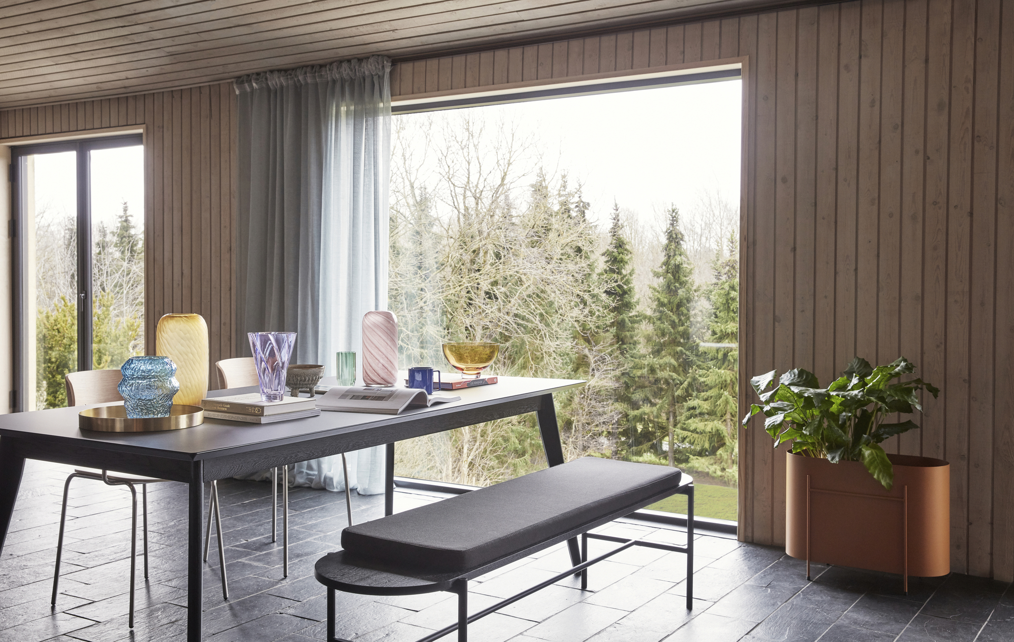 заказать БАНКЕТКА С ПОДУШКОЙ HUBSCH, ДЕРЕВО/МЕТАЛЛ ЧЕРНЫЙ