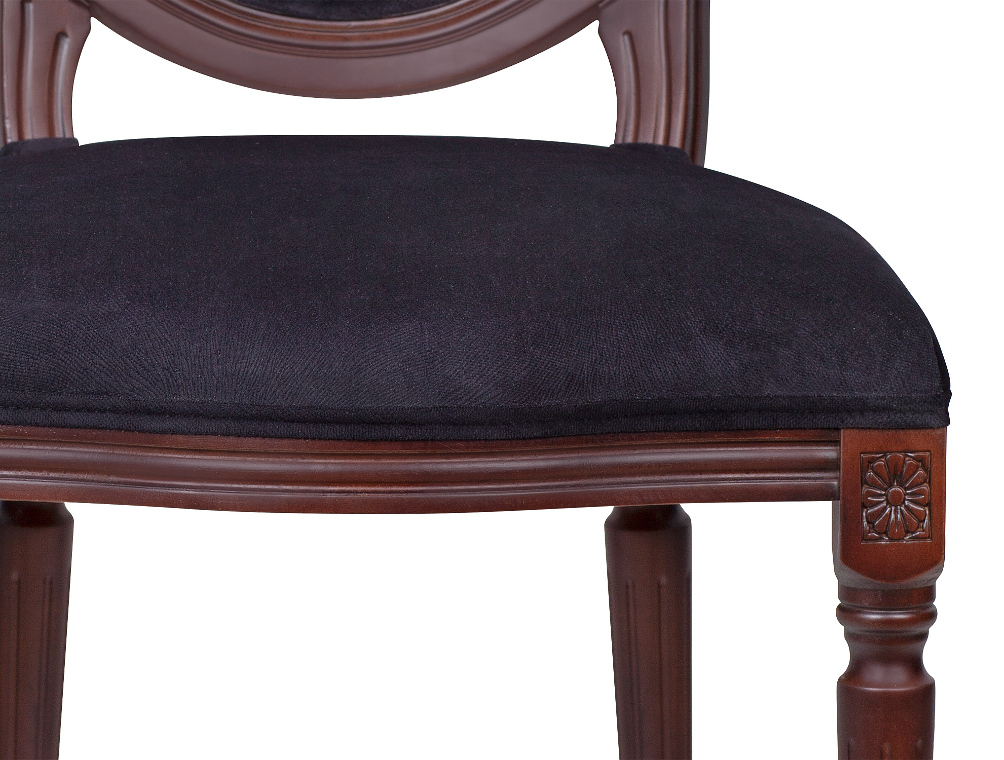 Дизайнерский обеденный стул Delo Kora Black в интерьере