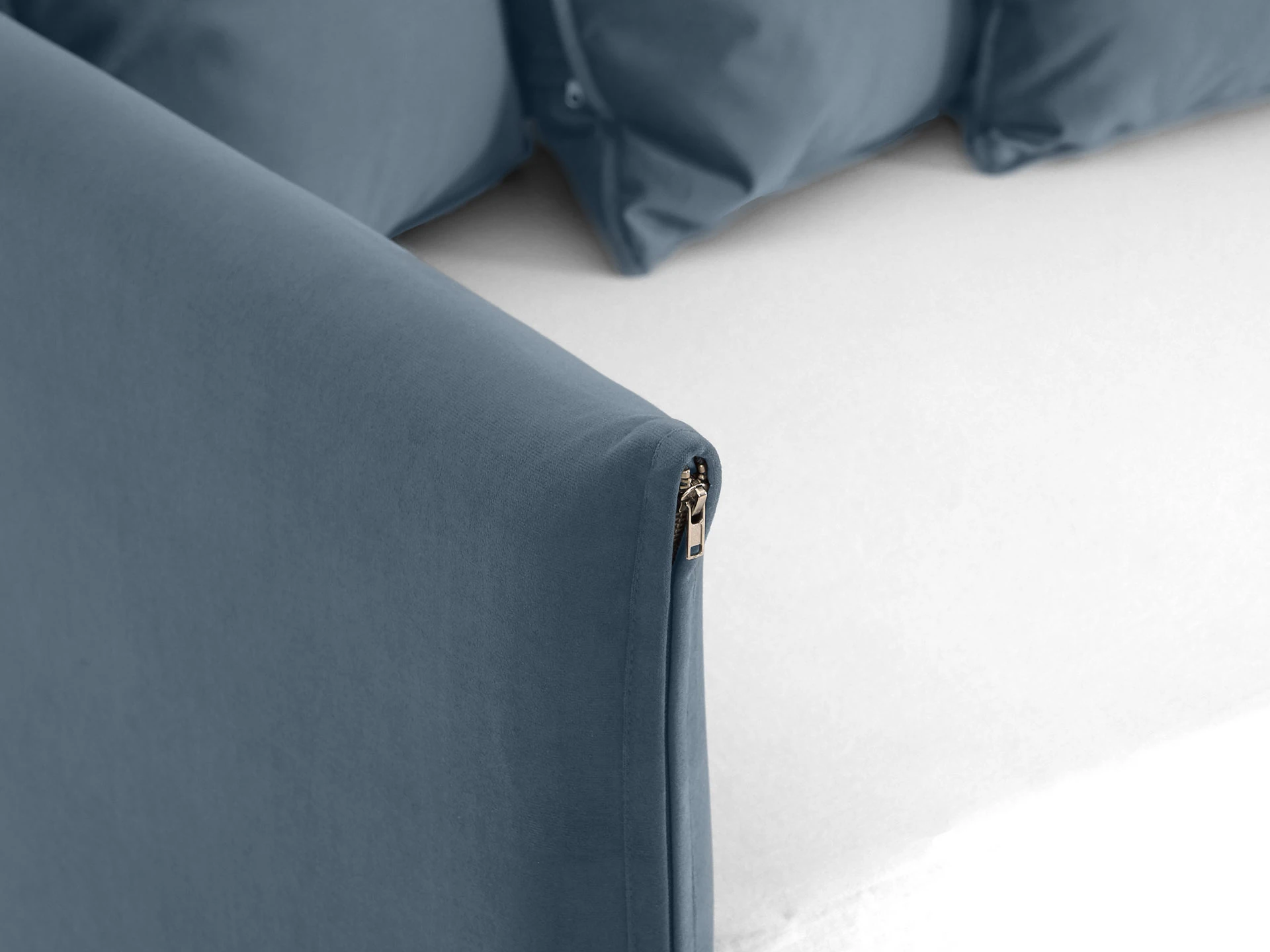 фото Кровать-кушетка Milano