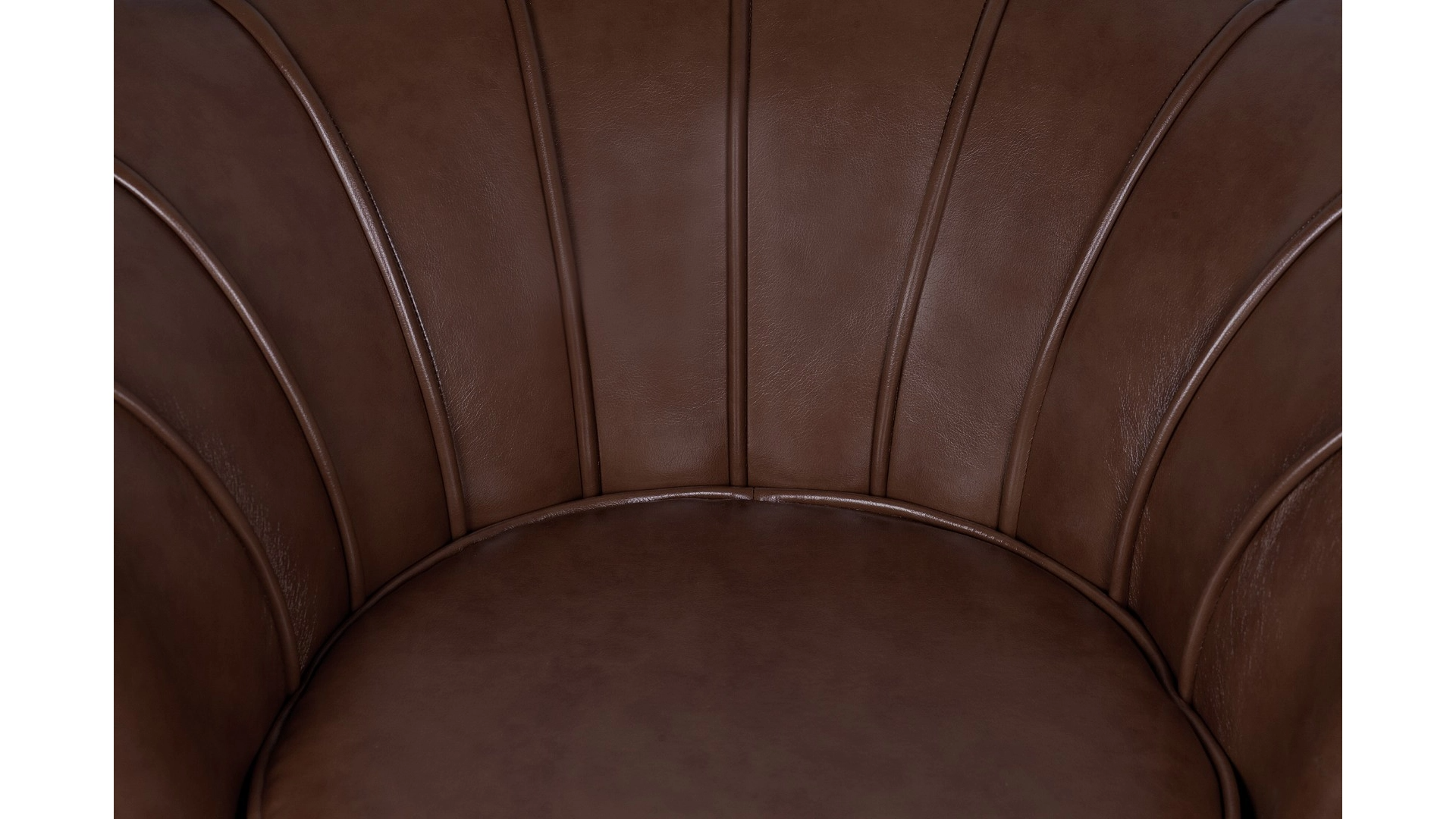 Низкое кресло ракушка Pearl Brown V2 на черных ножках в интерьере