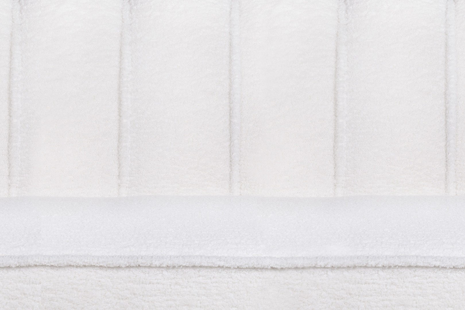 фото Двухместный диван Pearl Double Boucle на черных ножках в Москве фото Двухместный диван Pearl Double Boucle на черных ножках