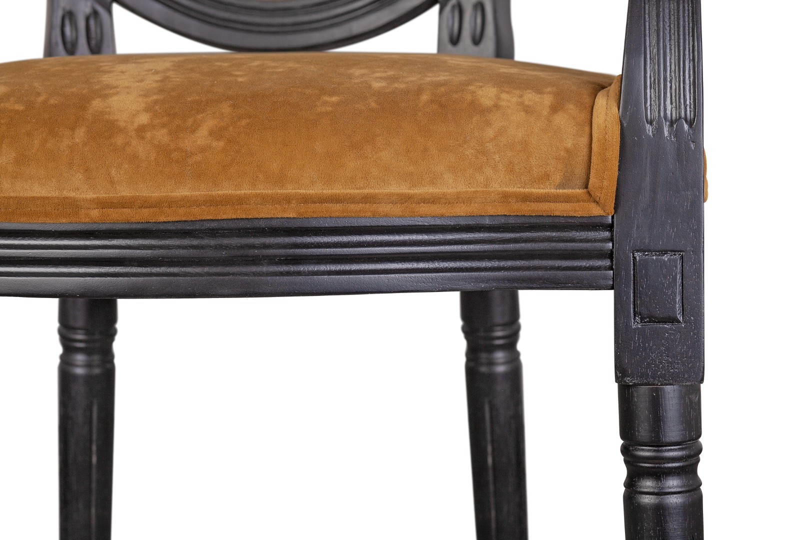 Мягкий стул с подлокотниками Volker Arm Orange в интерьере в Москве Мягкий стул с подлокотниками Volker Arm Orange в интерьере