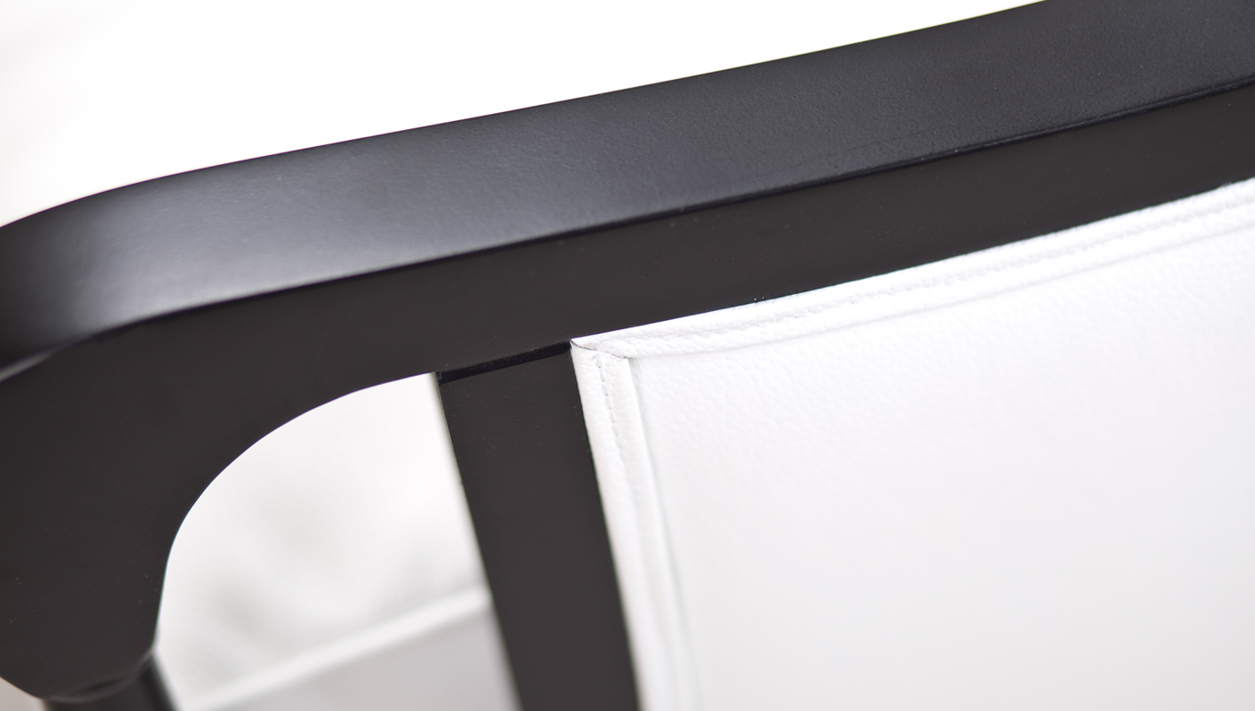 стильное Классическое американское кресло Colin White Leather в Санкт-Петербурге