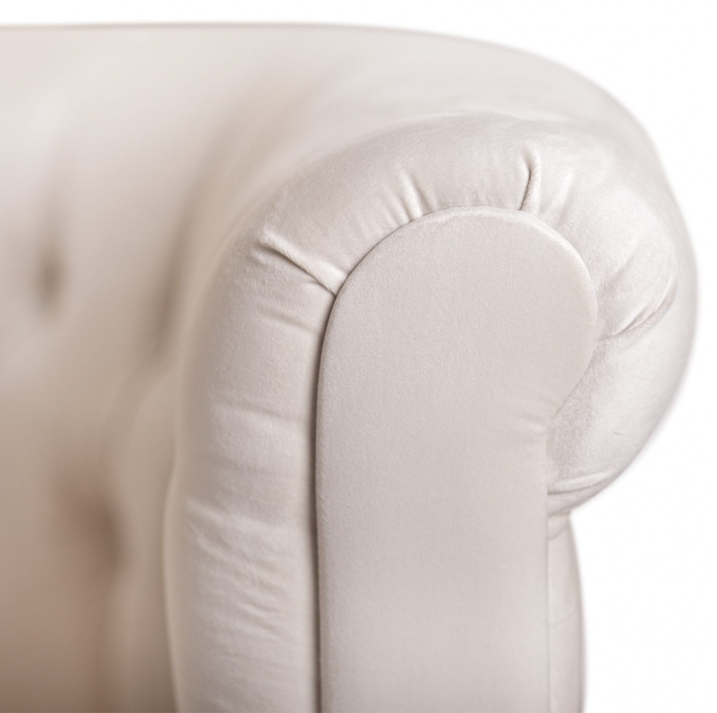 фото Низкое кресло Swaun Beige Velvet