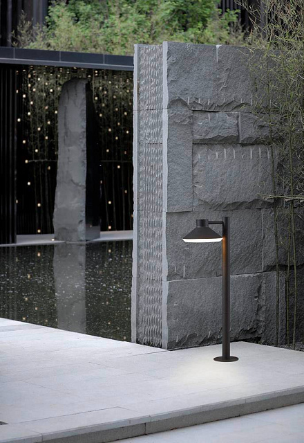 900689 Уличный торшер NINNARELLA