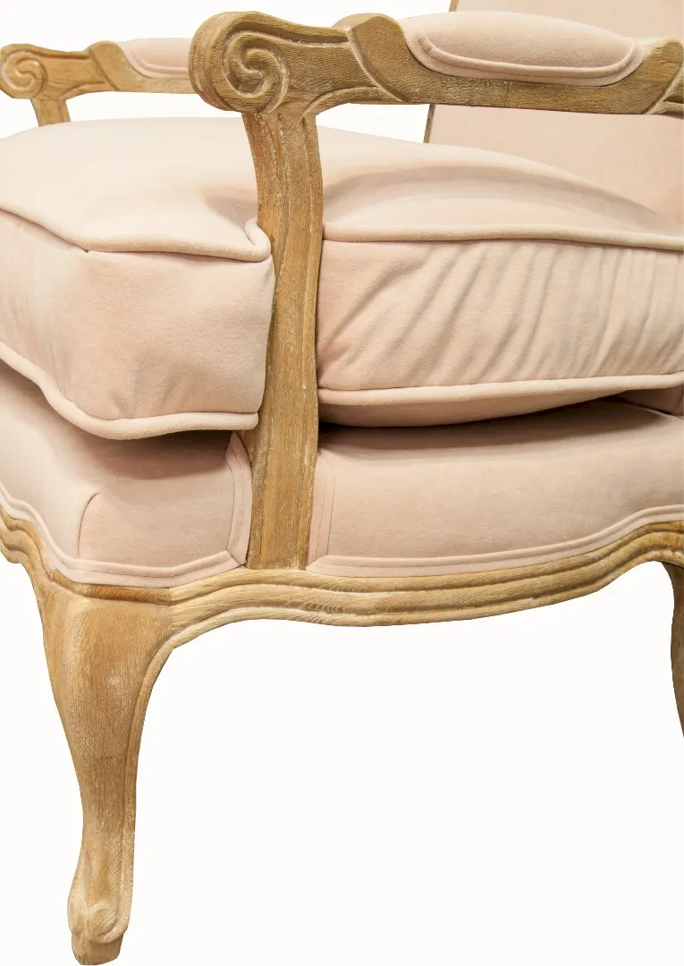 Мягкое полукресло с подлокотниками Nitro Beige Velvet в интерьере в Москве Мягкое полукресло с подлокотниками Nitro Beige Velvet в интерьере в Санкт-Петербурге