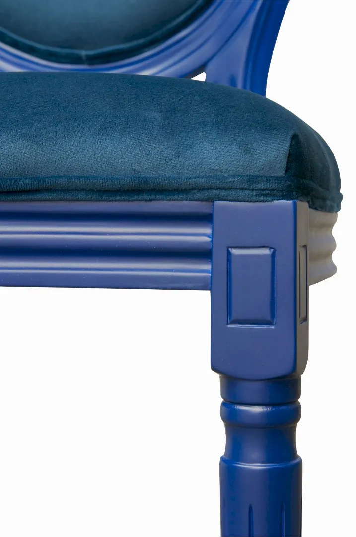 Стул Volker Blue-Blue в интерьере в Санкт-Петербурге