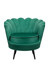 фото Низкое кресло ракушка Pearl Green V2 на черных ножках в интерьере в Санкт-Петербурге