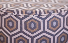 купить красивые Дизайнерский пуф East в интернет-магазине в Санкт-Петербурге