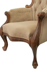 Классическое кресло Madre Light Brown в интерьере в Санкт-Петербурге