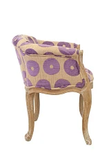 Низкое кресло Kandy Purple в интерьере в Санкт-Петербурге