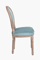 Стул Volker Light Green в интерьере в Санкт-Петербурге
