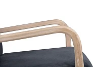 Кресло дизайнерское Cody Grafit в интерьере в Санкт-Петербурге