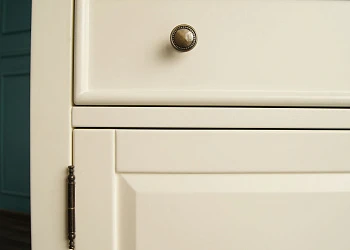 Комод 3 дверки 