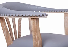 Мягкий стул с подлокотниками Tanner Gray Leather в интерьере в Санкт-Петербурге